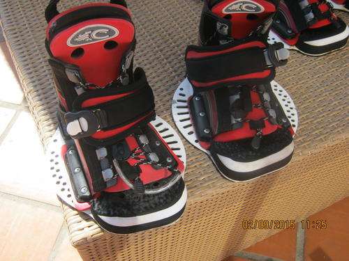 cabrinha wakeboarding boots ( pls see photos )10 meduim